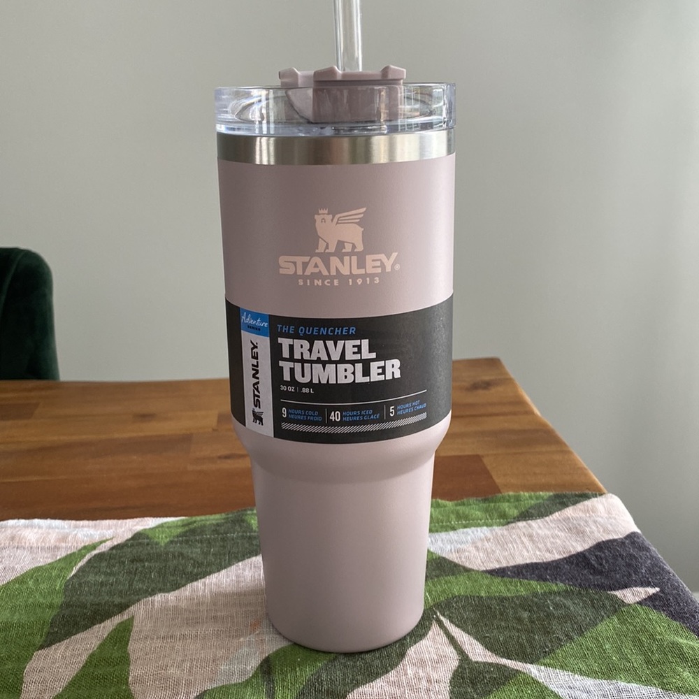 NWT Stanley Adventure Quencher Travel Tumbler 30 oz in Abalone (Light Purple)